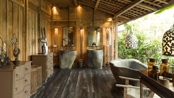 Villa Zelie - Master bathroom design